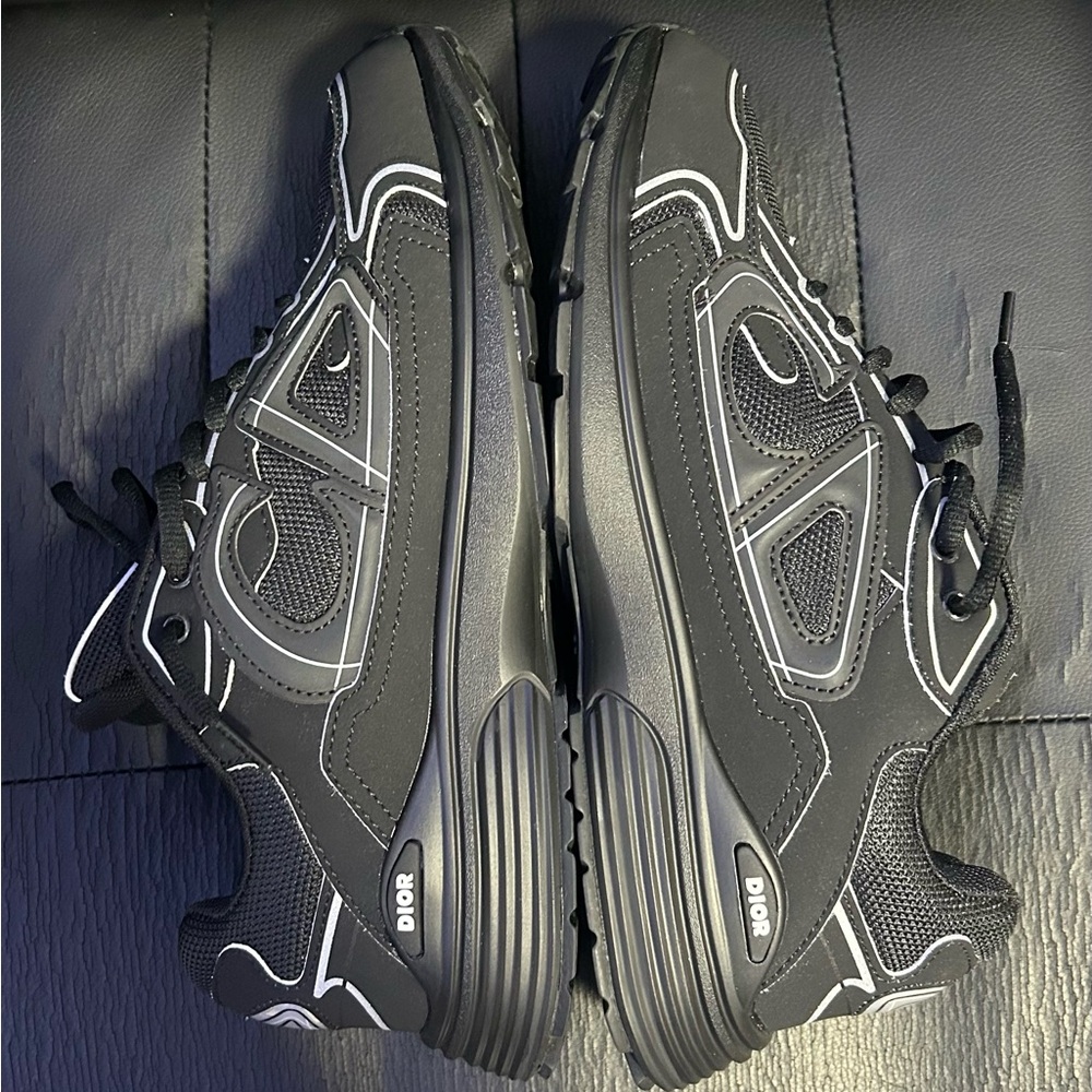 Dior Black and White Men's Sneakers - Picture 2 of 5